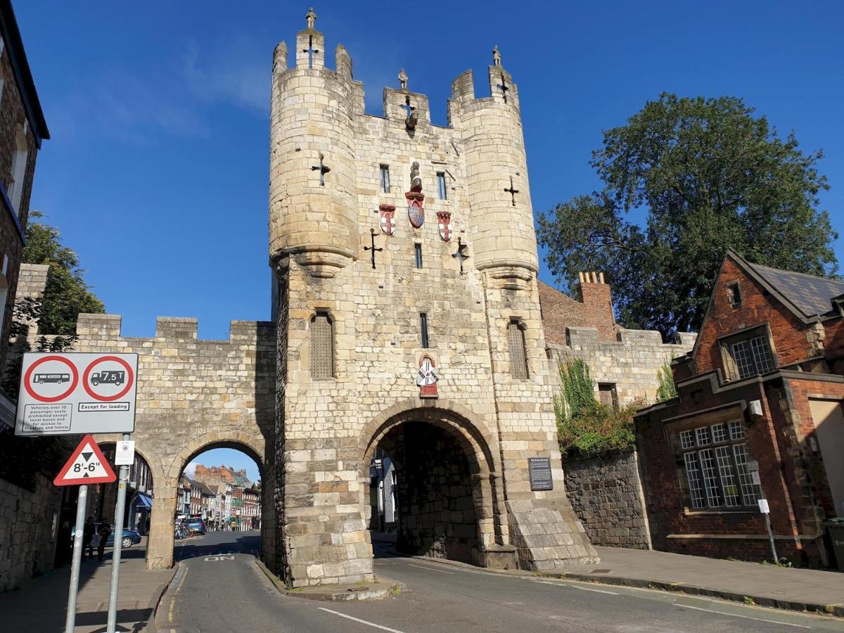 1, 71 Micklegate, * York